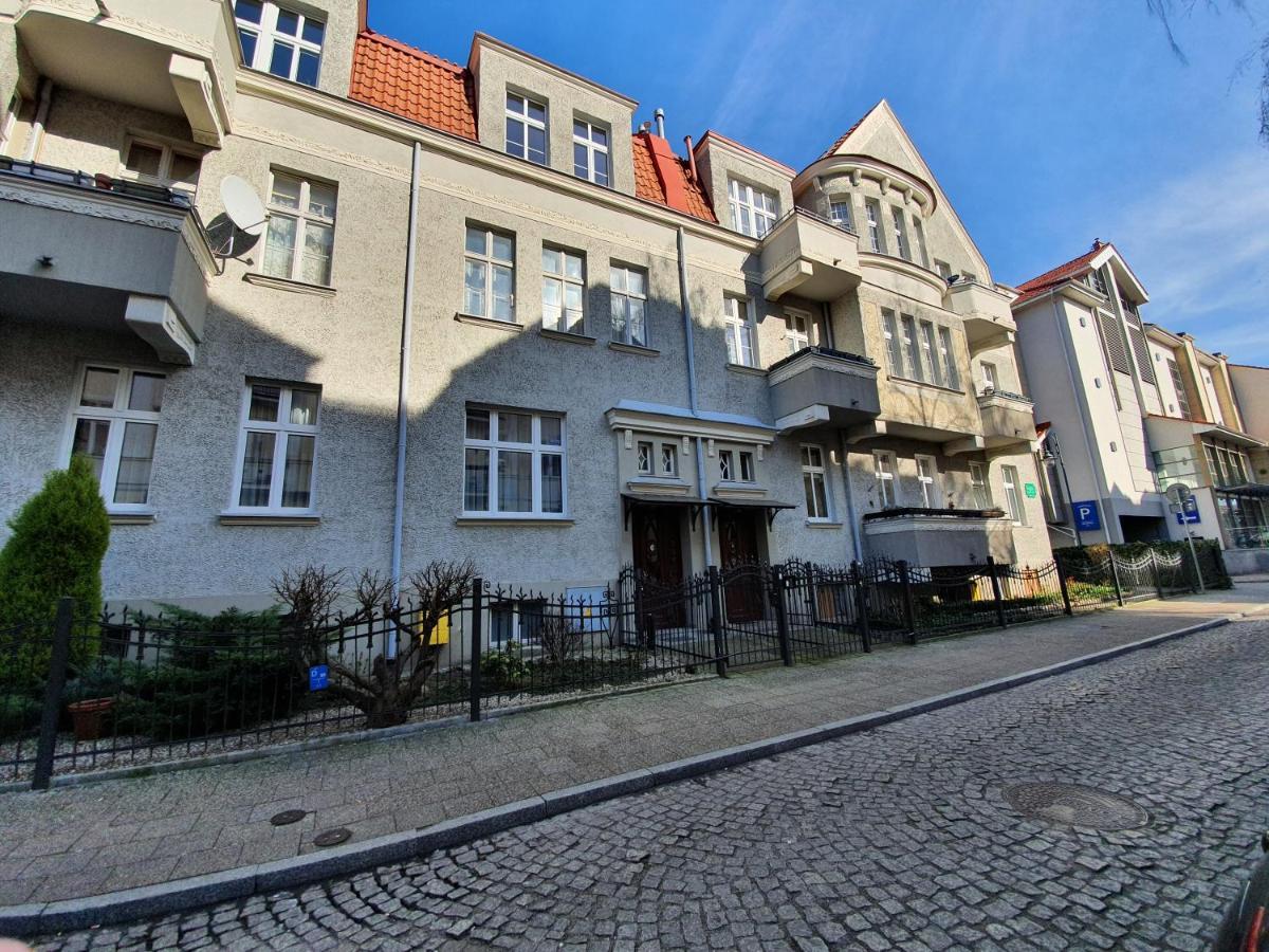 Sopot Airport Apartment Bagian luar foto