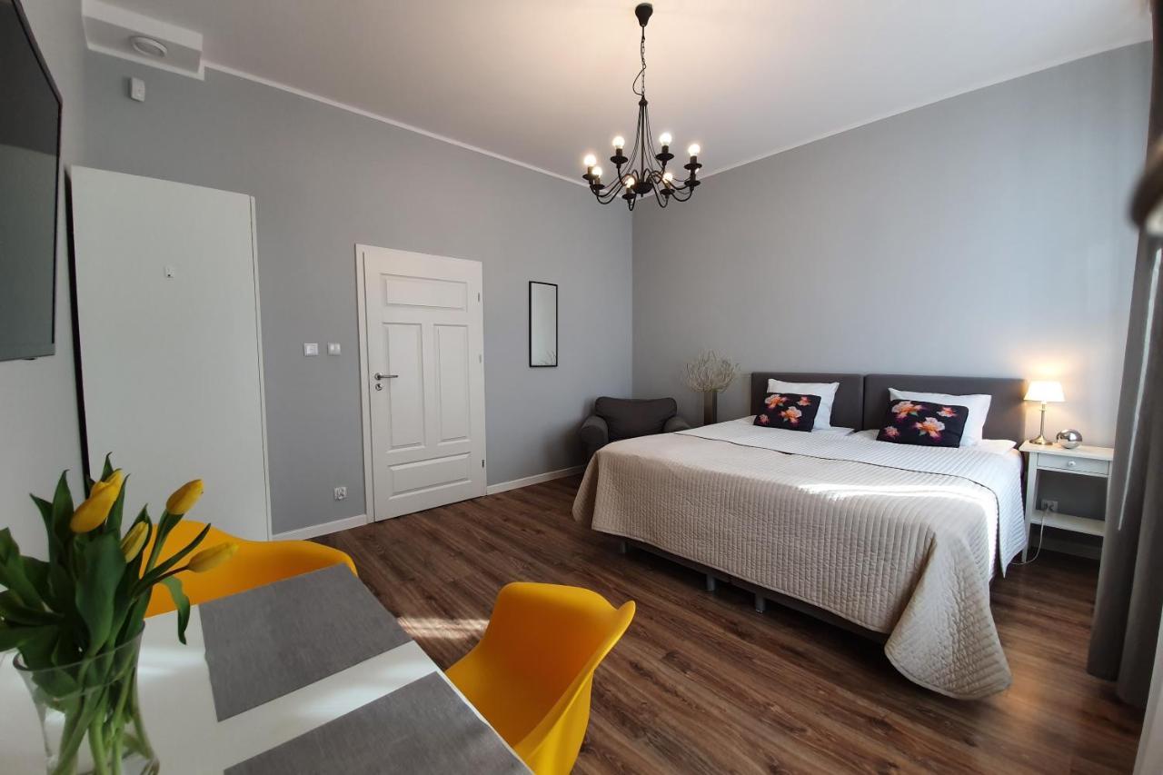 Sopot Airport Apartment Bagian luar foto